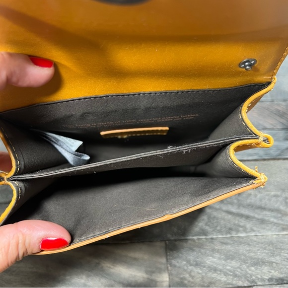 Matt & Nat small Satchel bag - Picture 7 of 11